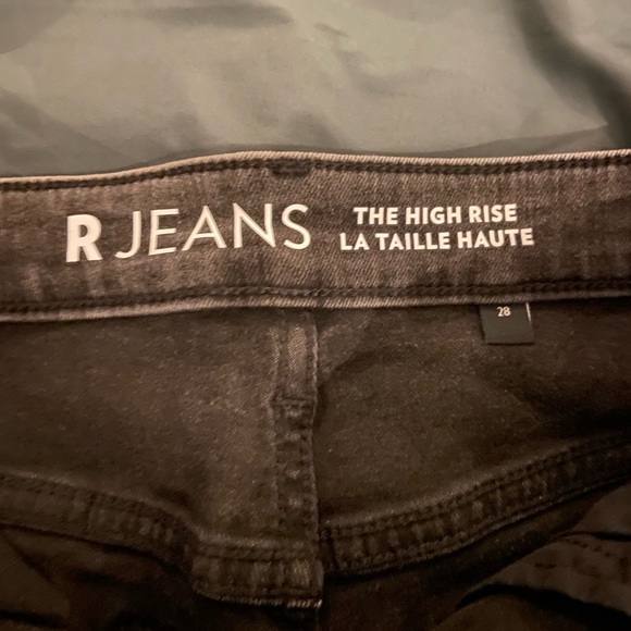 Black denim shorts - Picture 2 of 3